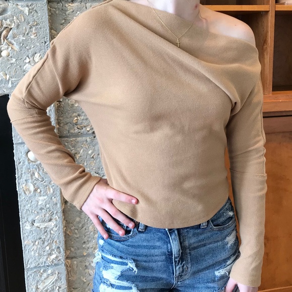 OFF THE SHOULDER FREE PEOPLE LONG SLEEVE - Picture 1 of 13